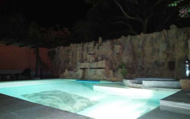 Assinie Weekend Lodge