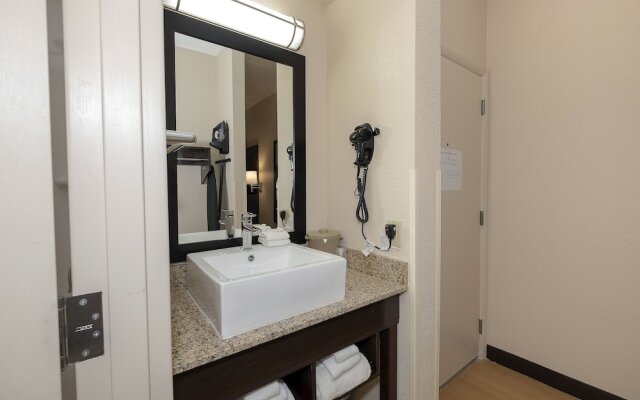 Red Roof Inn PLUS+ Jacksonville - Southpoint
