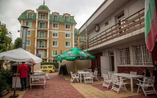 Hostel Arena