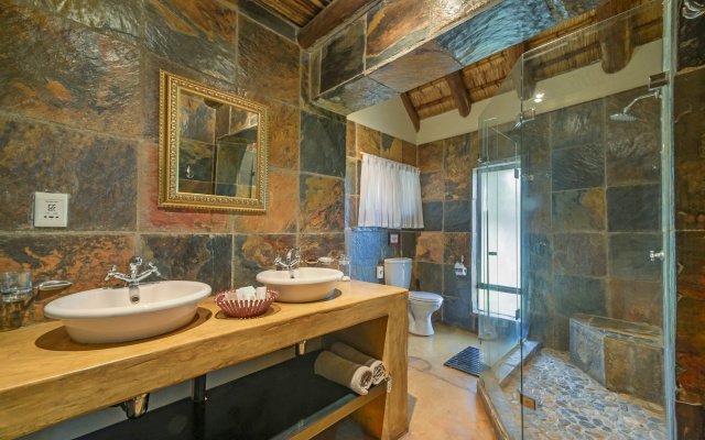 Karongwe- Shiduli Safari Lodge