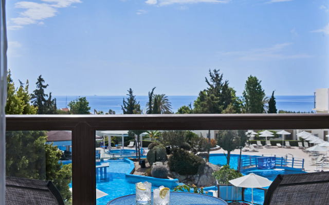 Miraluna Village & Spa