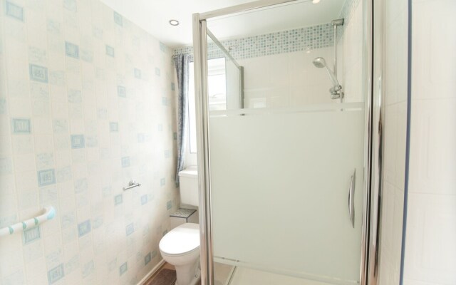 Watford stays - 4bed house