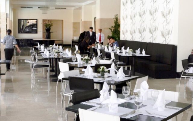 Sintesa Peninsula Hotel Manado