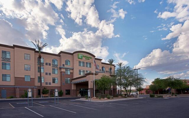 Holiday Inn & Suites Goodyear - West Phoenix Area by IHG