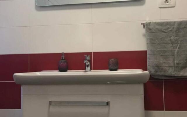 Zdene - private pool - A2(6)