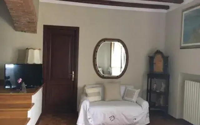 Al Castello Vino B&B