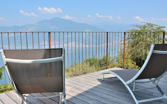 Villa il Cerro With Lake View