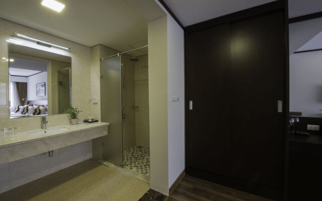 Thang Long Opera Hotel