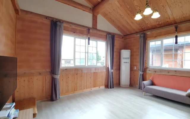 Geumok Log Pension