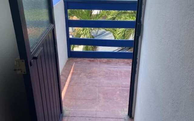 Hotel & Hostal Mayflower