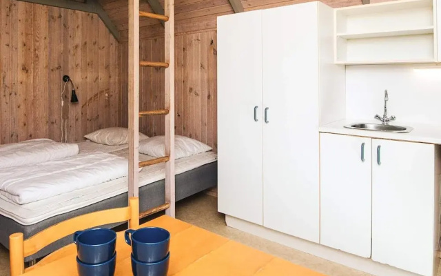 Cabin in Camping Resort-shared Bathroom
