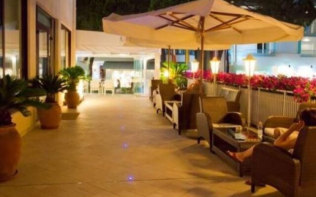 International Beach Hotel