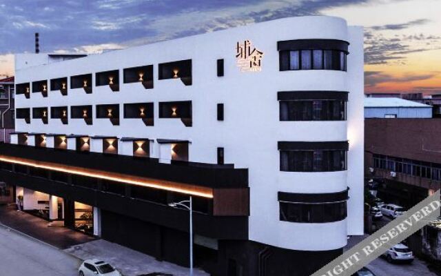 Pushe Garden Art Hotel