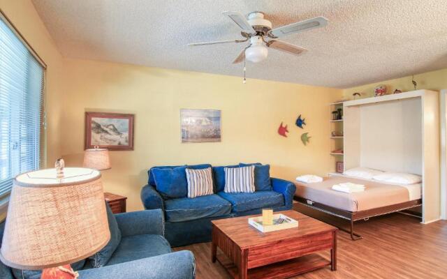 Courtyard #212 Condo