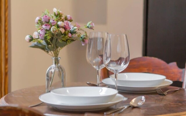 Bright & Compact One Bed Apartment in Malasaña