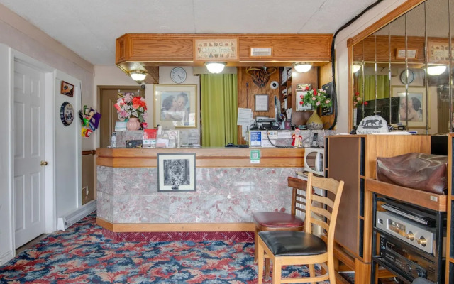 Falls Inn Near Casino Niagara By OYO