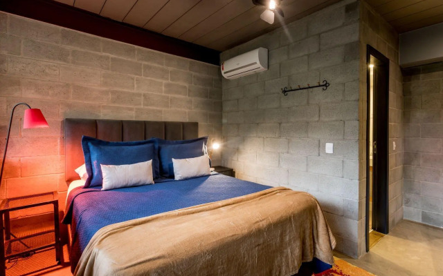 Triplex com Design Industrial em Itaipava | AIR A2