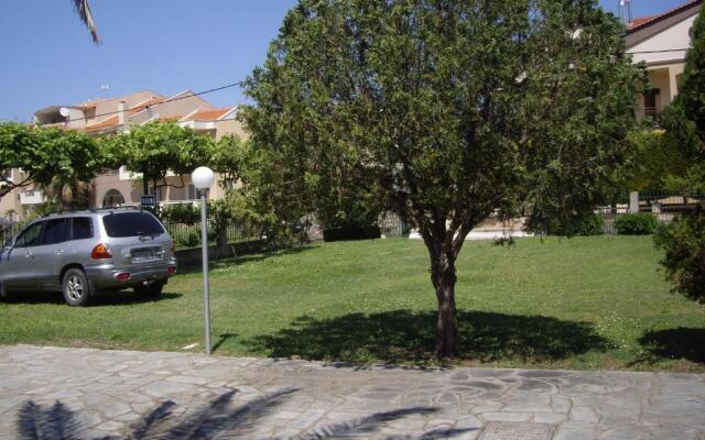 Maistrali Studios Apartments