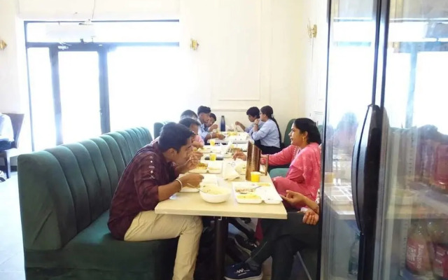 Aastha Guest House