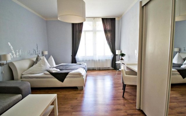 Navratilova Apartments