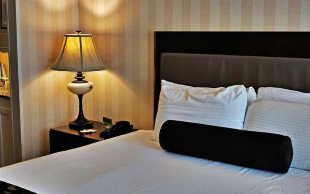 Gaslamp Plaza Suites