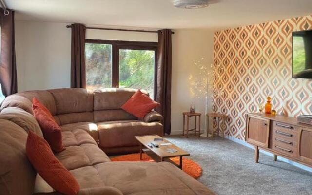 The Steading with 7 Seater Hot Tub Aberdeenshire