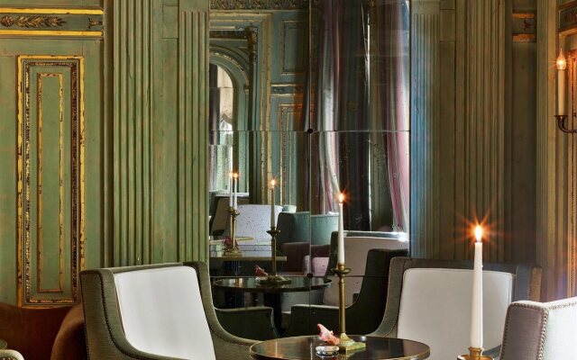 Le Dokhan’s Paris Arc de Triomphe, a Tribute Portfolio Hotel