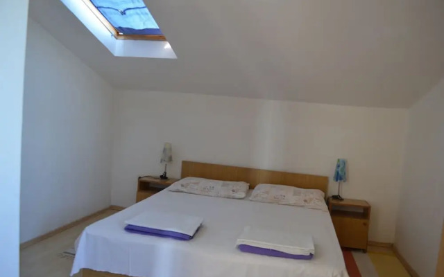 Jozo - 150 m From Pebble Beach - A4