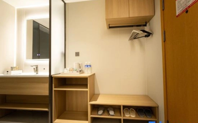 YunJin Hotel