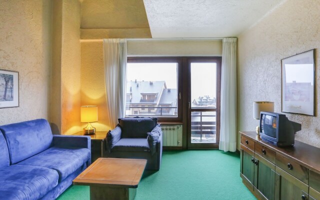 Pretty Holiday Home in Artogne With Patio