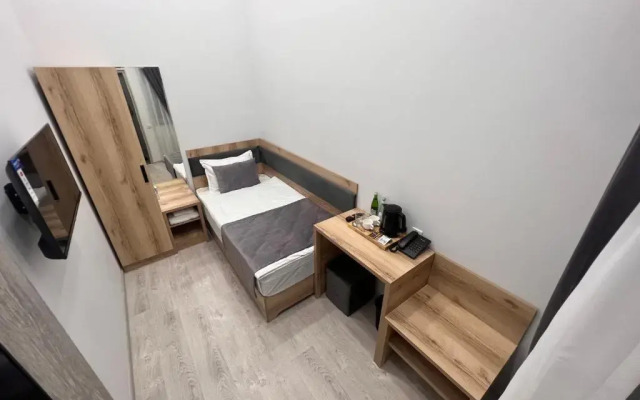 Rever Hotel