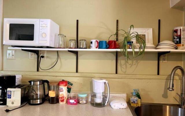 Private Suite 3 Bedrooms&Living near U-District