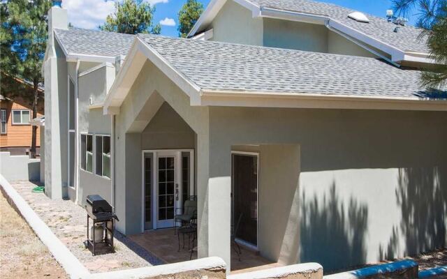 Casa Elegante - Four Bedroom Cabin