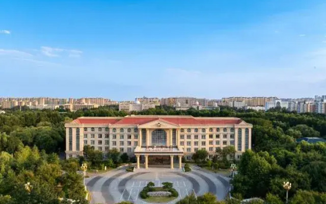 Hebi Yingbin Garden Hotel (Hebi East High-speed Railway Station)