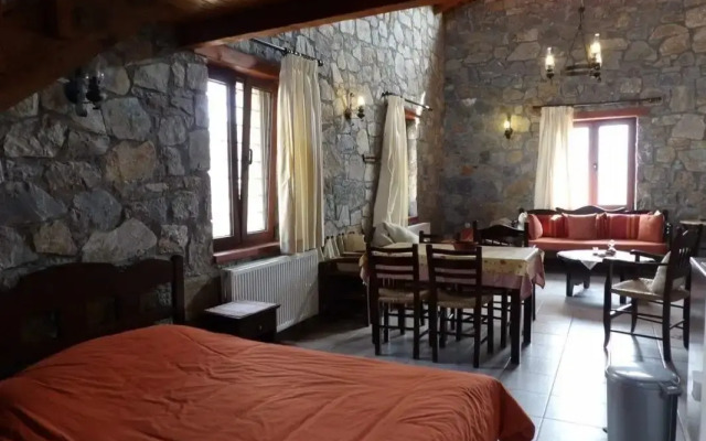 Arodamos Traditional Houses