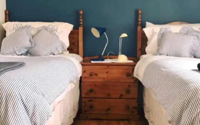 Shores Country House Bed & Breakfast