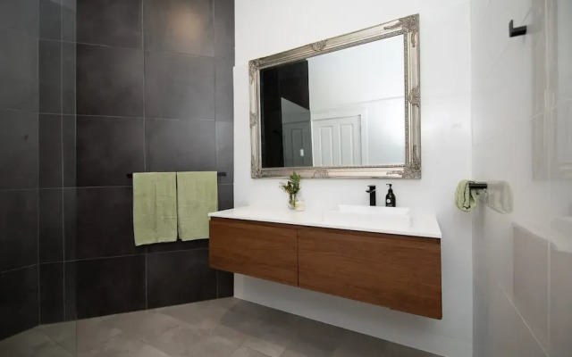 Unwind Mannum Riverside Retreat