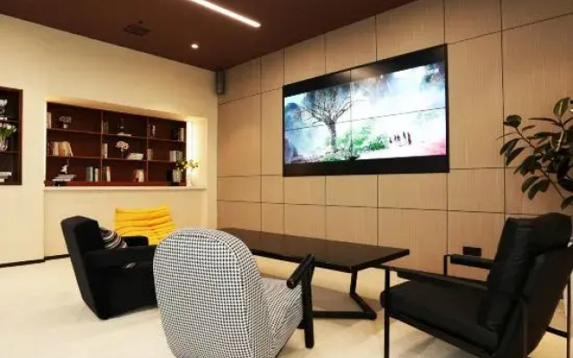 Tuke Light Hotel