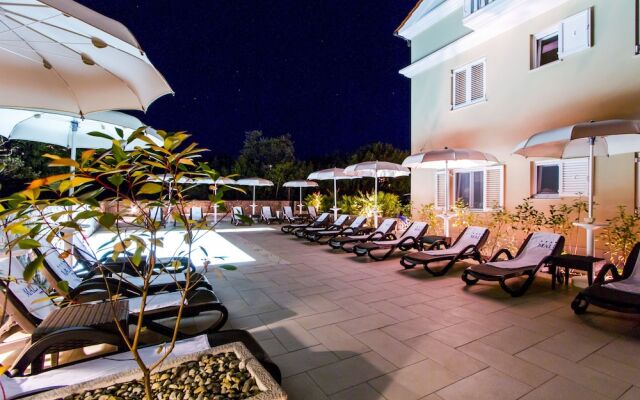 Luxury Villa Mande