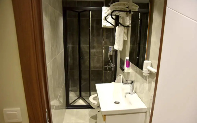 EdwinPlus Hotel
