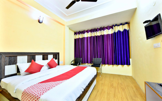 OYO 12740 Hotel Amandeep