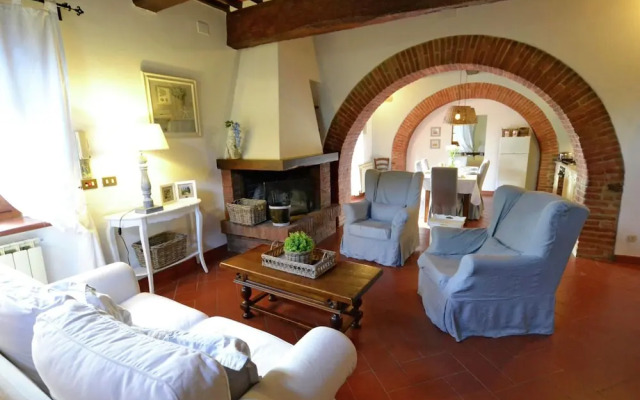 Villa in Tuscany With Pool Near Cortona