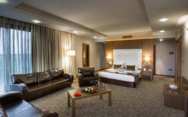 Korineum Golf & Beach Resort