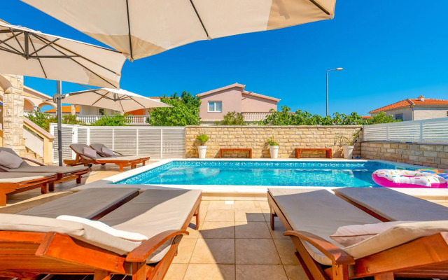 Villa Karmen