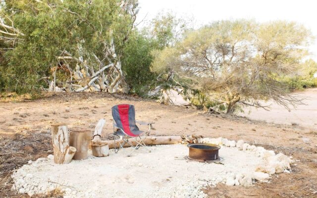 Wooramel Riverside Retreat - Campground