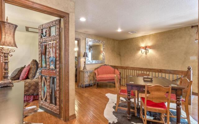 The Funky Monkey Inn