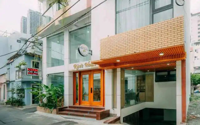 Rice's House Hotel & Apartment