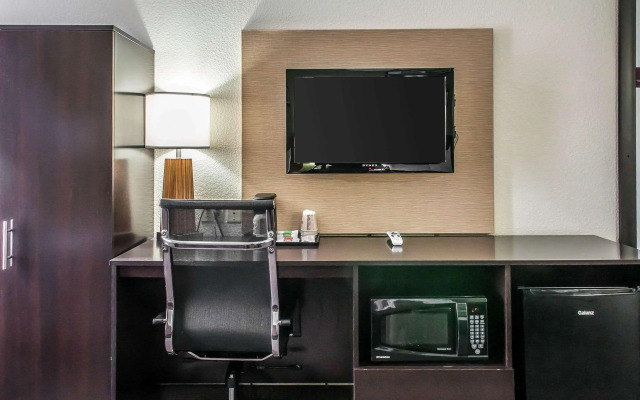 Rodeway Inn Airport