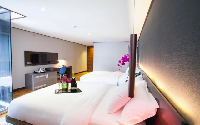 Ramada Encore Makati