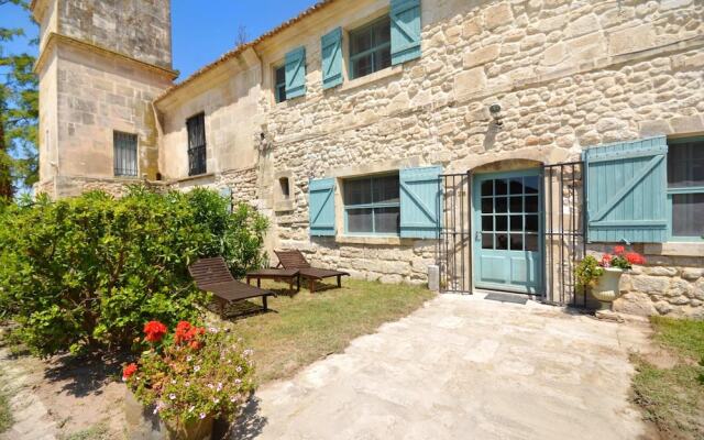 House With 2 Bedrooms In Saintes Maries De La Mer, With Shared Pool And Furnished Garden 25 Km From The Beach